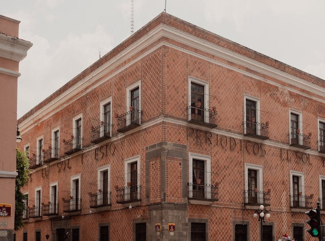 El Arte de la Pose: Cómo Lograr Fotos Espontáneas y Llenas de Vida